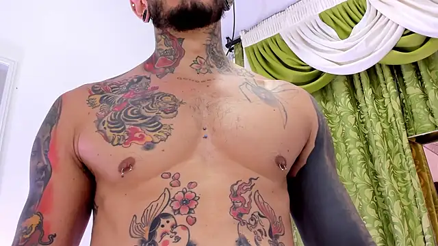 dilan scootk  online show from 09/21/25, 11:23