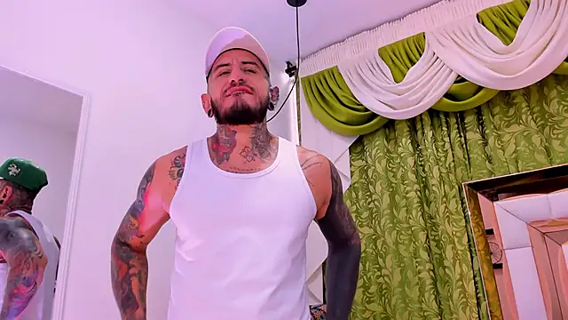 dilan scootk  online show from 12/03/25, 07:34