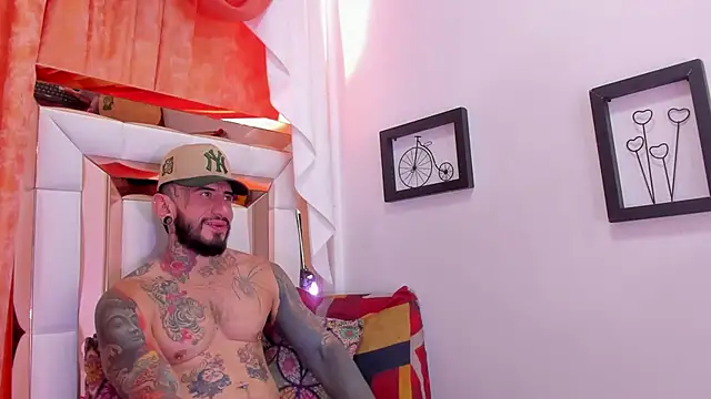 dilan scootk  online show from 03/31/26, 07:36