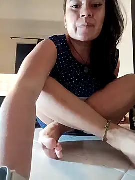 carlajames  online show from 10/07/25, 11:46