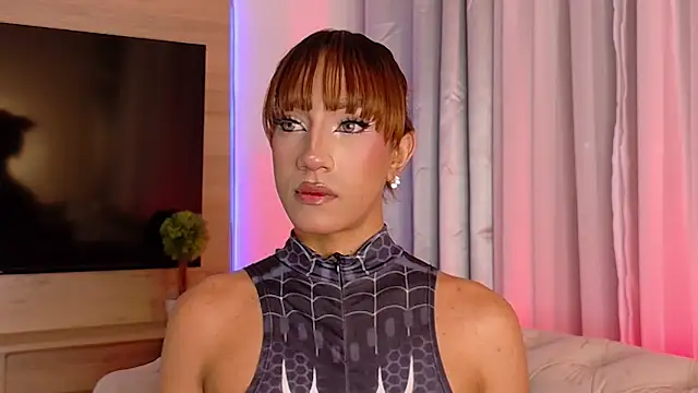 VictoriaRoss1 online show from 07/18/26, 12:59