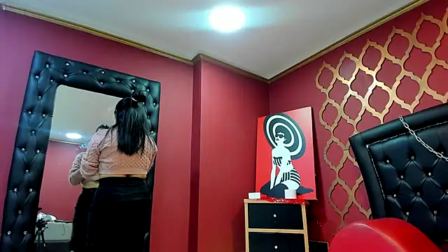 Snapshot of Mistressviictoria chatting on 02/25/25, 11:41 Mistressviictoria online show from 02/25/25, 11:41