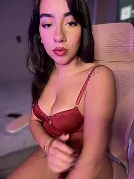 Snapshot of veronicaapink chatting on 03/12/25, 03:46 veronicaapink online show from 03/12/25, 03:46
