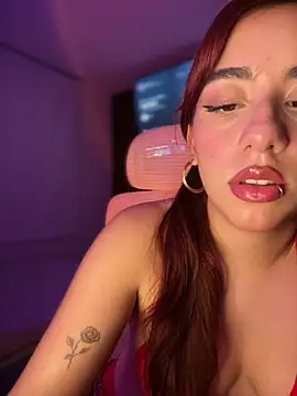 veronicaapink online show from 11/20/25, 11:04