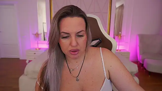 KiraCandyS online show from 02/05/26, 11:20