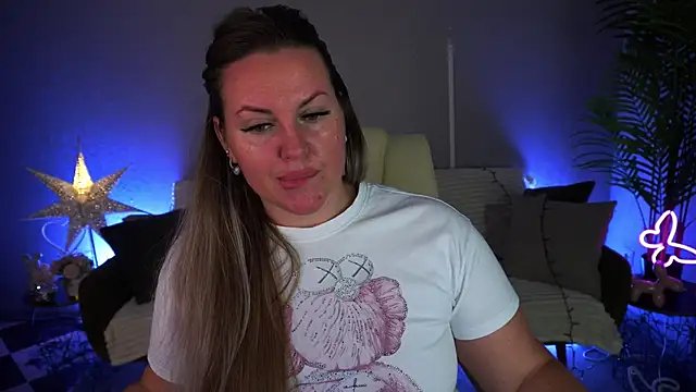 KiraCandyS online show from 06/08/26, 08:09