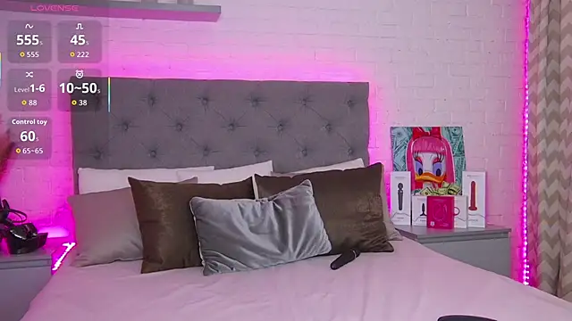 Born to Blow online show from 11/08/25, 01:17