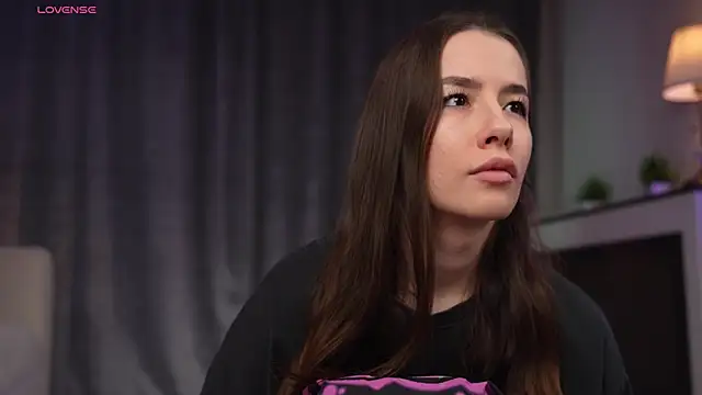 Amely Young online show from 04/21/26, 02:26