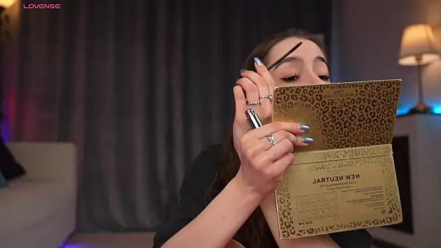 Amely Young online show from 04/22/26, 03:09