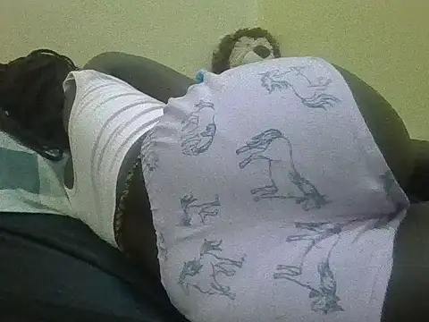 Snapshot of Pretty_ellahh chatting on 02/25/25, 04:21 Pretty ellahh online show from 02/25/25, 04:21