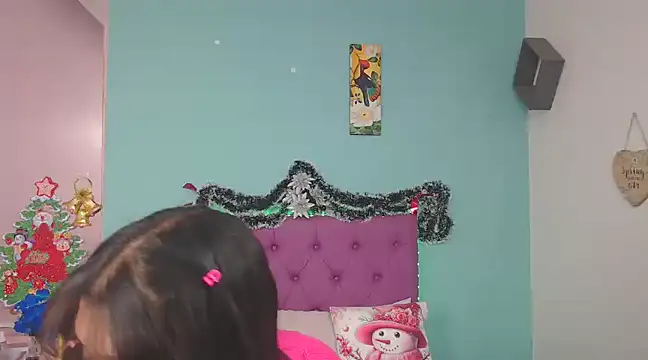 Snapshot of Cinthya-Gomez6 chatting on 12/10/24, 10:28 Cinthya-Gomez6 online show from 12/10/24, 10:28