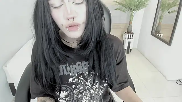 Snapshot of celestica_rose chatting on 10/07/25, 09:56 celestica rose online show from 10/07/25, 09:56