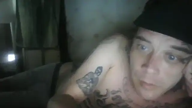 Snapshot of demonsemen1980 chatting on 09/21/25, 06:04 demonsemen1980 online show from 09/21/25, 06:04