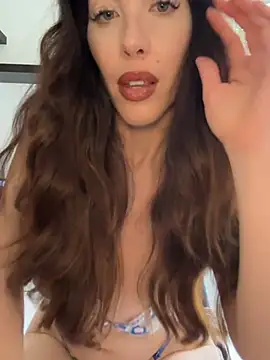 Eyline online show from 04/11/26, 09:46