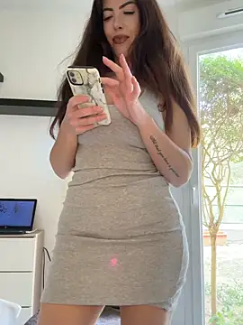 Eyline online show from 04/19/26, 08:46