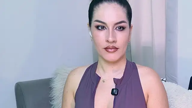 Snapshot of Pamela_Rosal chatting on 11/04/25, 01:21 Pamela Rosal online show from 11/04/25, 01:21