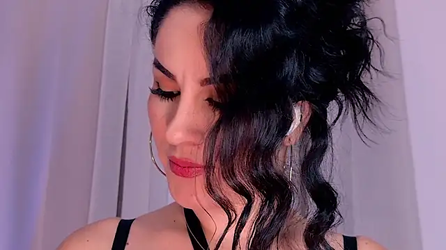Snapshot of Pamela_Rosal chatting on 06/16/26, 01:25 Pamela Rosal online show from 06/16/26, 01:25