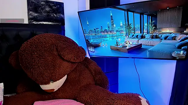 Maryonthemoon online show from 11/11/25, 03:06