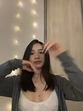 Snapshot of Angeeel_ chatting on 01/30/25, 04:27 Angeeel online show from 01/30/25, 04:27