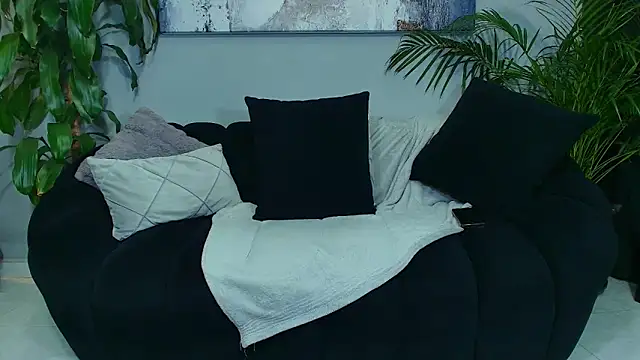 Snapshot of Damon-benet chatting on 03/21/25, 01:56 Damon-benet online show from 03/21/25, 01:56