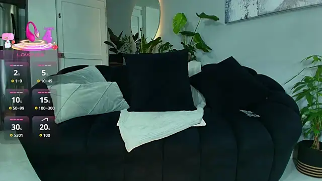 Snapshot of Damon-benet chatting on 10/11/25, 02:11 Damon-benet online show from 10/11/25, 02:11