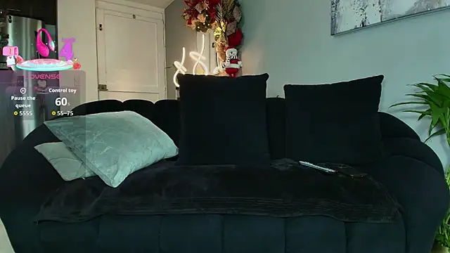 Snapshot of Damon-benet chatting on 12/18/25, 01:00 Damon-benet online show from 12/18/25, 01:00