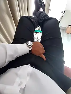 Snapshot of Divyansh_27 chatting on 02/02/25, 09:30 Divyansh 27 online show from 02/02/25, 09:30