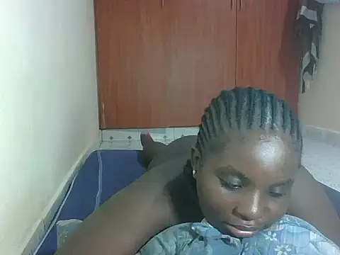 hotebbbyy online show from 04/15/26, 07:59