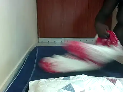 hotebbbyy online show from 04/21/26, 04:30