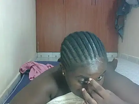 hotebbbyy online show from 04/25/26, 07:44