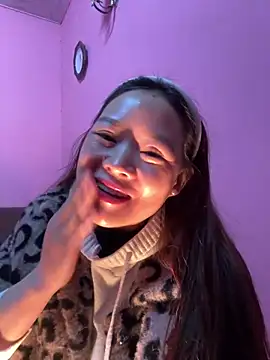 Snapshot of Hellen_111 chatting on 01/13/25, 02:11 Hellen 111 online show from 01/13/25, 02:11