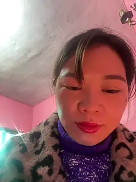 Snapshot of Hellen_111 chatting on 01/16/25, 10:32 Hellen 111 online show from 01/16/25, 10:32