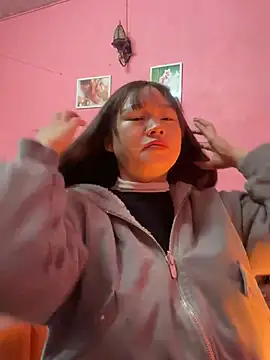 Snapshot of Hellen_111 chatting on 02/12/25, 03:18 Hellen 111 online show from 02/12/25, 03:18