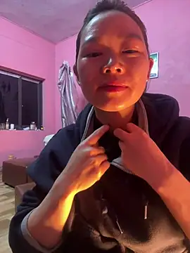 Snapshot of Hellen_111 chatting on 02/26/25, 02:03 Hellen 111 online show from 02/26/25, 02:03