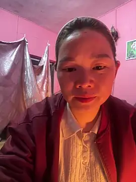 Snapshot of Hellen_111 chatting on 03/04/25, 02:53 Hellen 111 online show from 03/04/25, 02:53