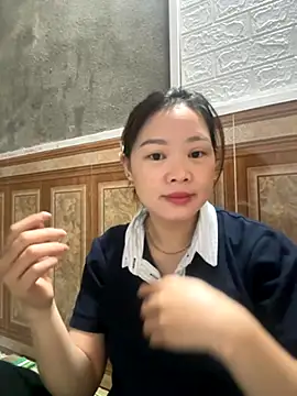 Snapshot of Hellen_111 chatting on 10/24/25, 05:48 Hellen 111 online show from 10/24/25, 05:48