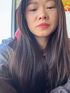 Snapshot of Hellen_111 chatting on 11/29/25, 04:26 Hellen 111 online show from 11/29/25, 04:26