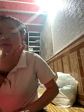 Snapshot of Hellen_111 chatting on 12/14/25, 03:28 Hellen 111 online show from 12/14/25, 03:28