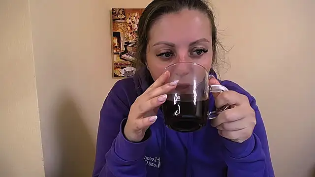  Annabelle Lee online show from 09/18/25, 06:37