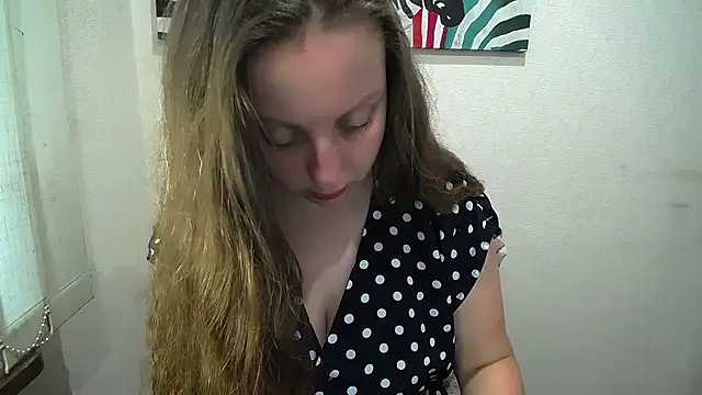 Snapshot of _Annabelle_Lee chatting on 06/26/26, 06:40 Annabelle Lee online show from 06/26/26, 06:40