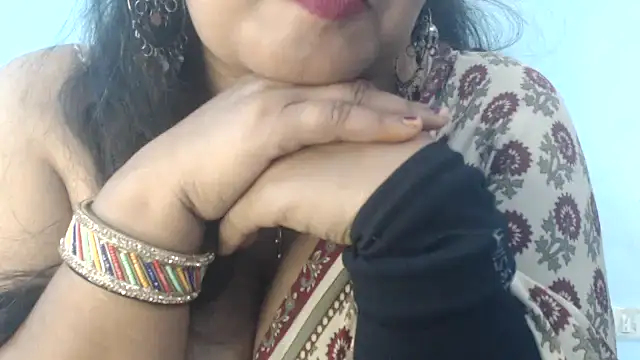 Snapshot of sapna-ji chatting on 03/10/25, 08:37 sapna-ji online show from 03/10/25, 08:37
