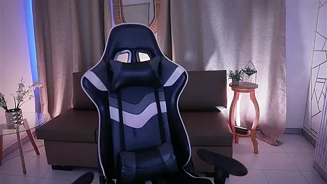 Sara albrecht online show from 02/25/25, 12:24