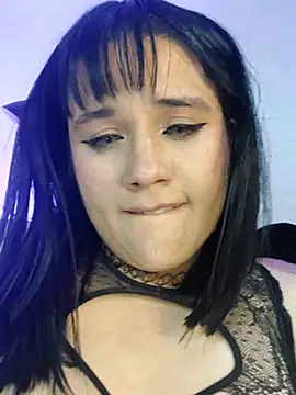 ItsNaiixa online show from 12/22/24, 03:33