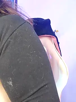 ItsNaiixa online show from 03/01/25, 11:47