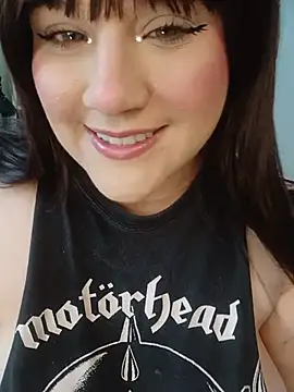 ItsNaiixa online show from 06/14/26, 07:16