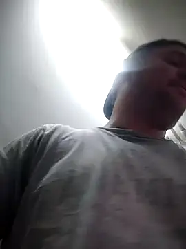 lobito1997 online show from 11/14/25, 03:27