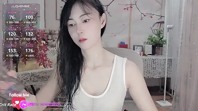 Snapshot of Lisa-s chatting on 09/12/25, 02:11 Lisa-s online show from 09/12/25, 02:11