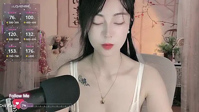 Snapshot of Lisa-s chatting on 09/28/25, 12:38 Lisa-s online show from 09/28/25, 12:38