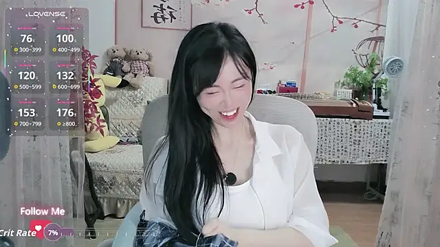 Snapshot of Lisa-s chatting on 10/12/25, 01:43 Lisa-s online show from 10/12/25, 01:43