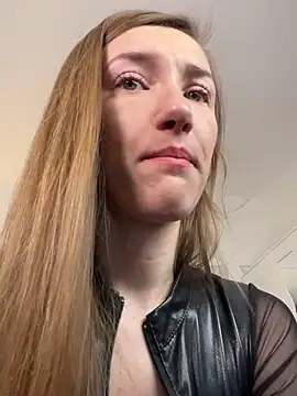 Snapshot of KateRedgar chatting on 02/20/25, 01:19 KateRedgar online show from 02/20/25, 01:19